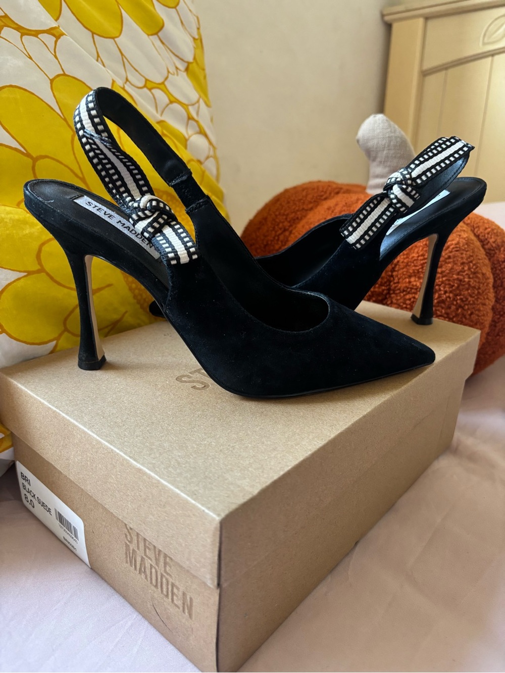 Steve Madden Black Pumps
